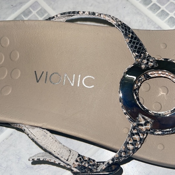 VIONIC - Picture 2 of 6